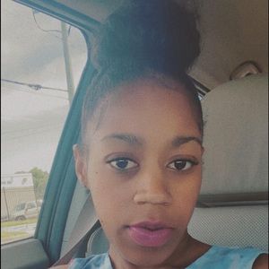 Meet your Posher, Tiesha